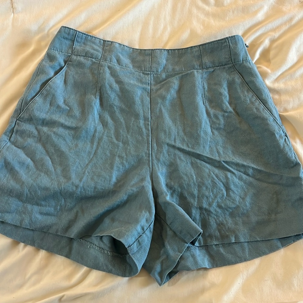 Ann Taylor blue shorts. Size 2 Petite. City shorts